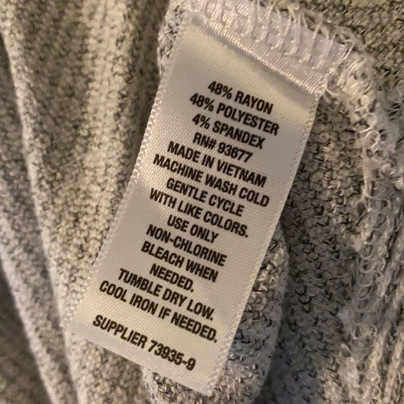 a.n.a grey white longsleeve sweater shirt top Med​​ - Picture 6 of 6